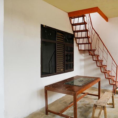 Spot On 92856 Home Stay Syariah Aom Kusman Сукабуми Экстерьер фото